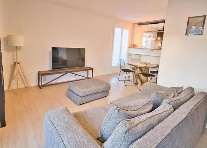 *grand T3*lumineux*vue*parking* アパート *